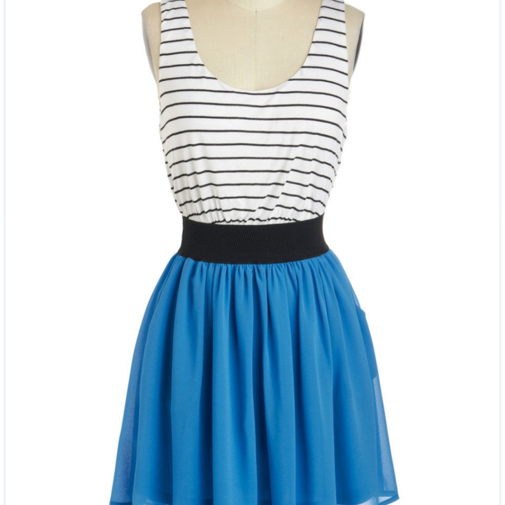 Cute Modcloth dress with pockets